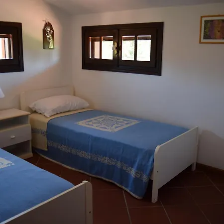 아파트 Arbatax, 200 Metres From The Beach: In With Garden, 2 Bedrooms 아르바탁스